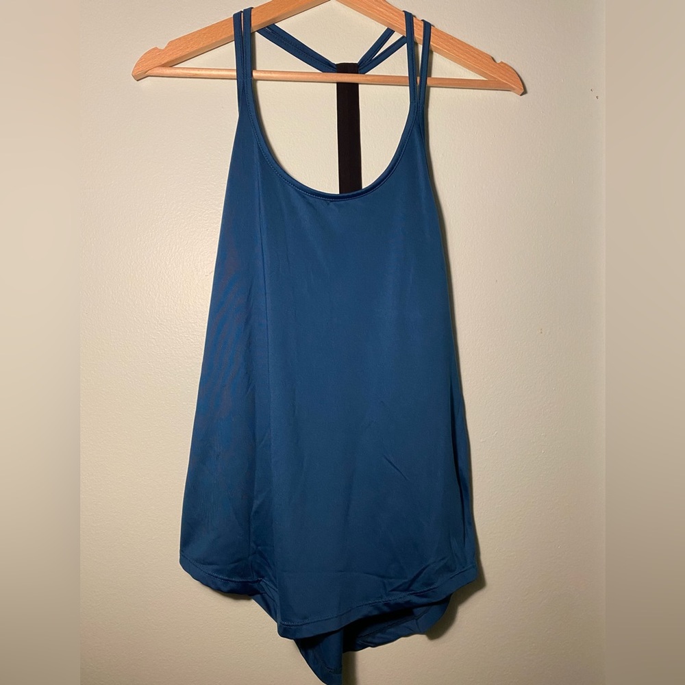 Athletic tank top